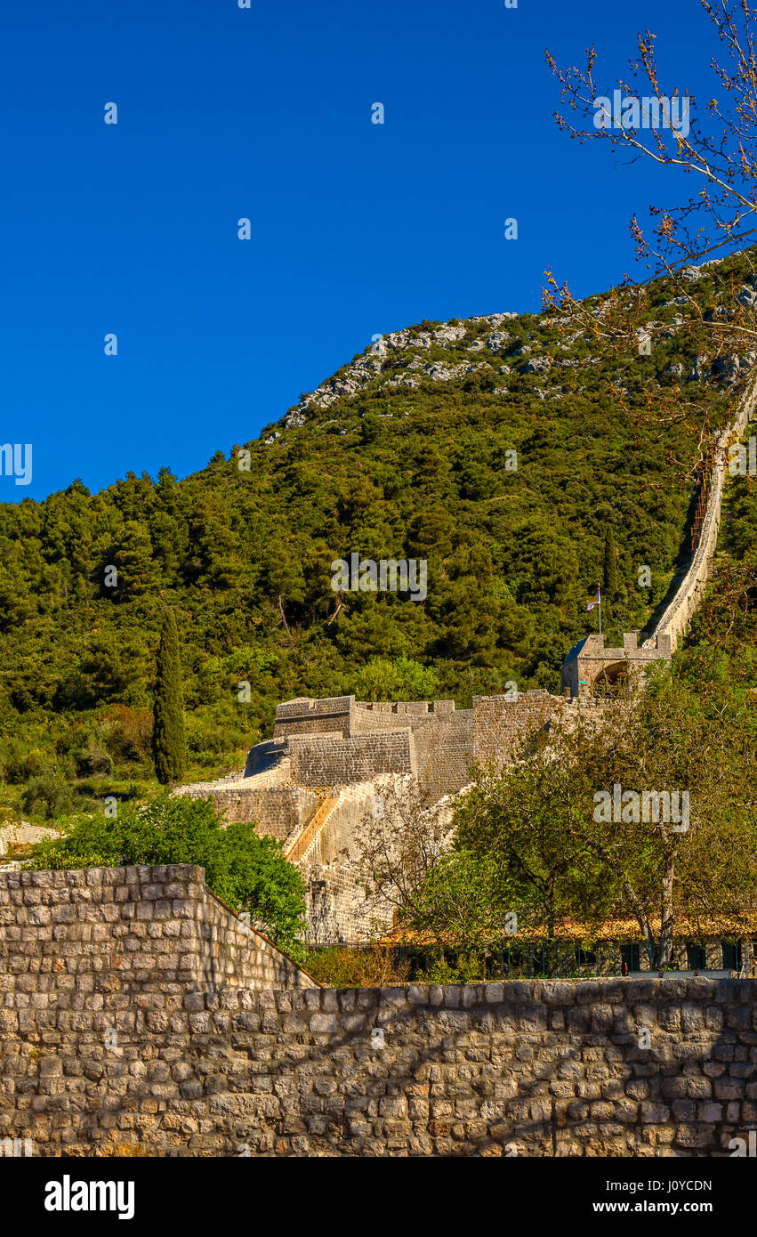 La Croatie Dalmatie Ston Mali Ston ( ) Les Grands Murs Banque D'Images