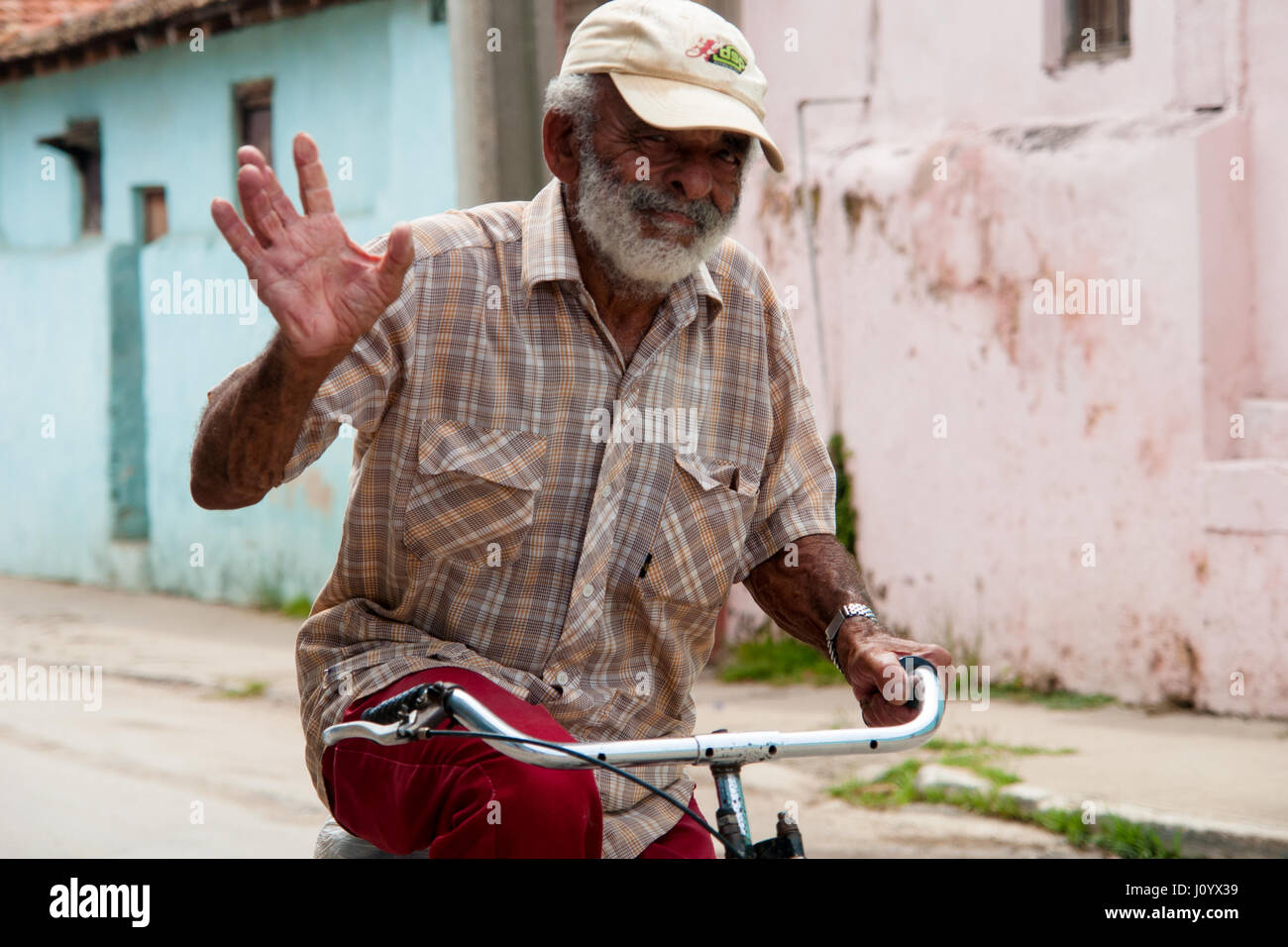 Portrait d'un homme monté sur un vélo à Trinidad, Cuba Banque D'Images