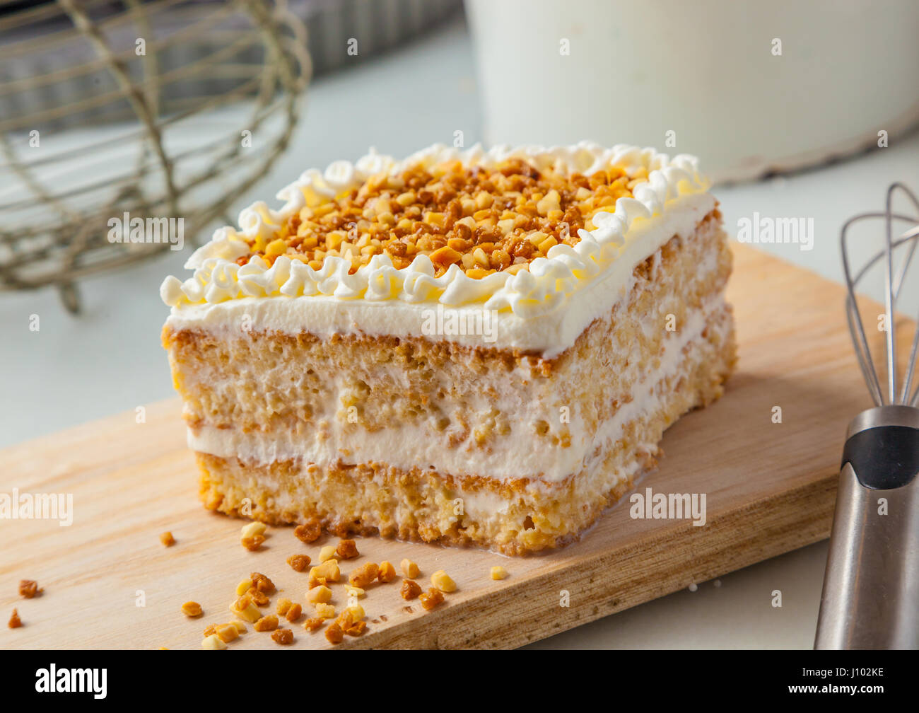 Gateau Aux Amandes Et A La Creme D Amandes Grillees Photo Stock Alamy