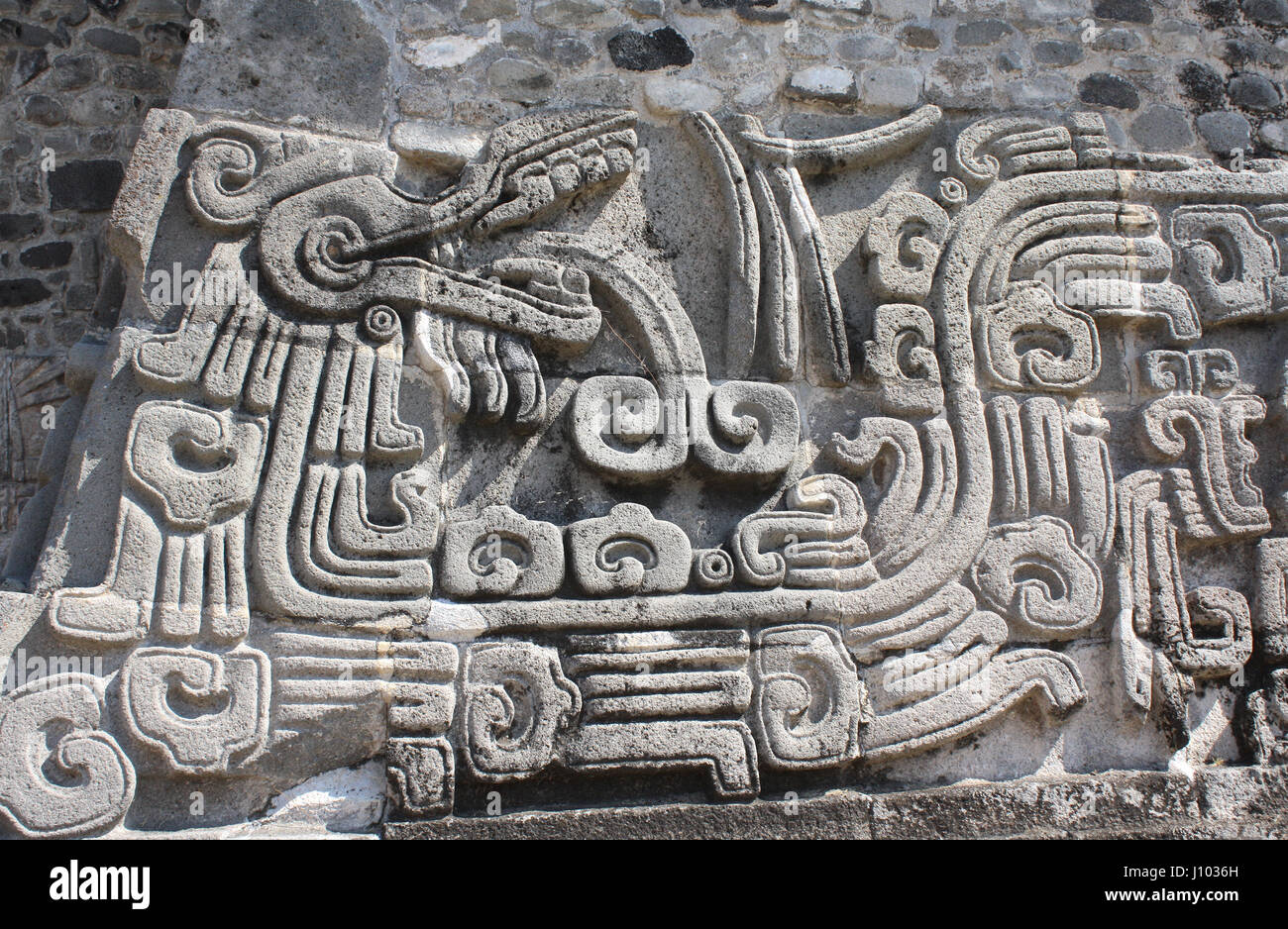 Serpent A Plumes Venere Par Les Mayas