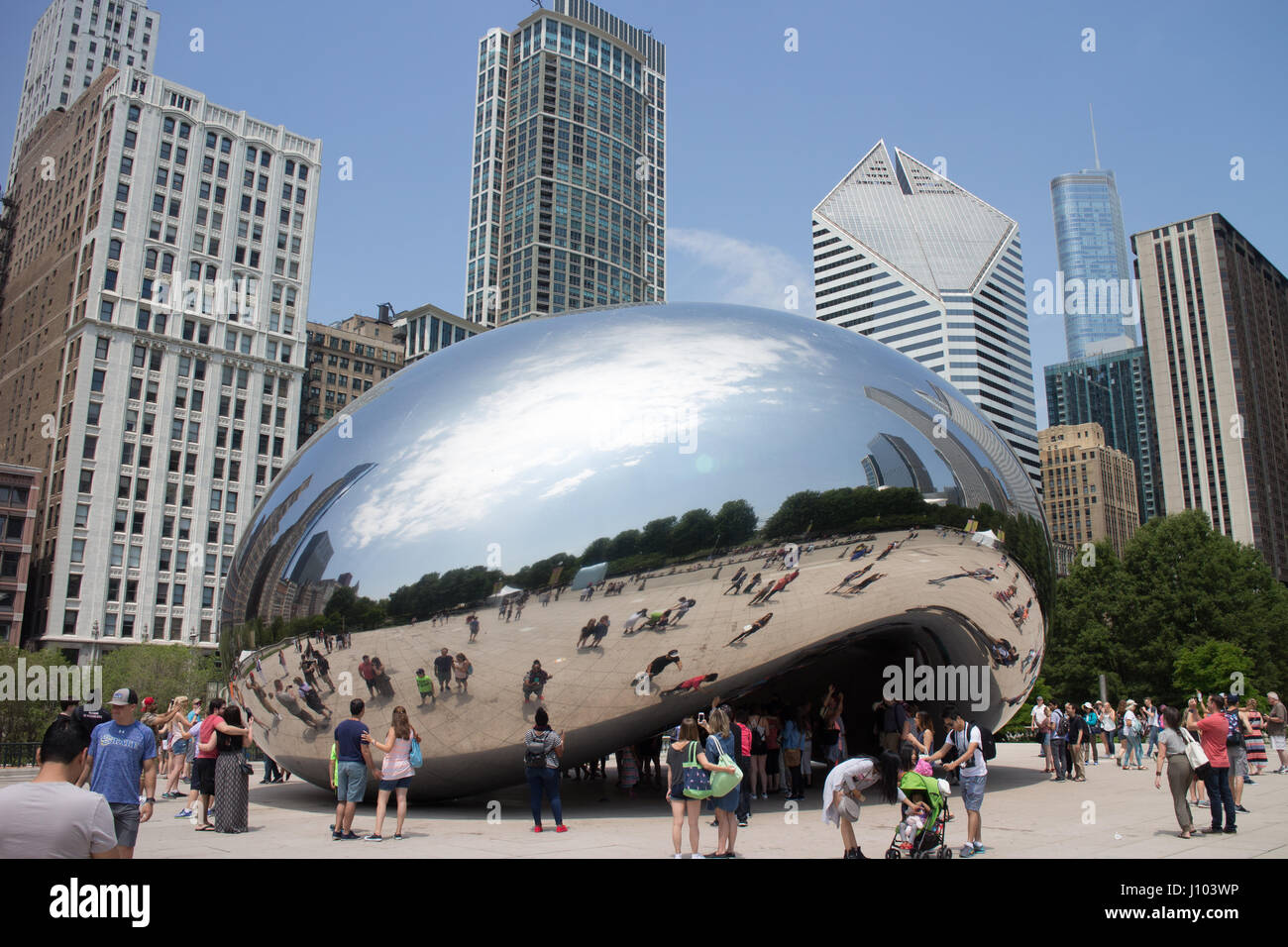 Cloud Gate (aussi connu sous le nom de "Bean") à Chicago, Illinois Banque D'Images
