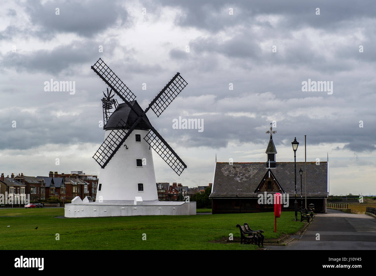 Lytham Moulin construit en 1805 sur Lytham vert, Lytham, Lancashire, Angleterre avec copie espace. Banque D'Images
