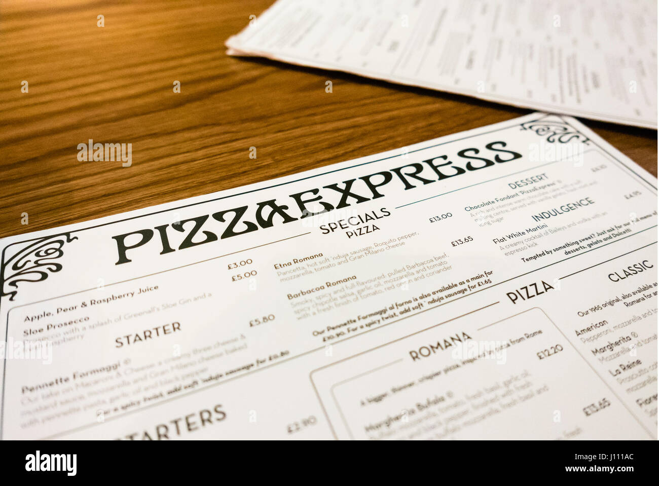 Pizza Express menu sur une table Banque D'Images