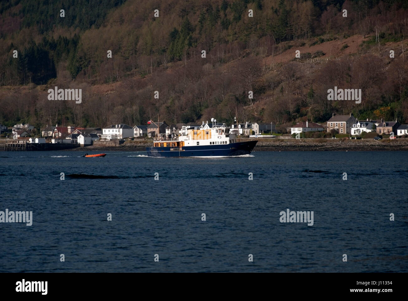 La majestueuse Line, M.V. Glen Etive Croisière dans la sainte Loch Cowal Argyll Ecosse vue sur la majestueuse ligne ligne est construite sur mesure coque coque en acier bl Banque D'Images