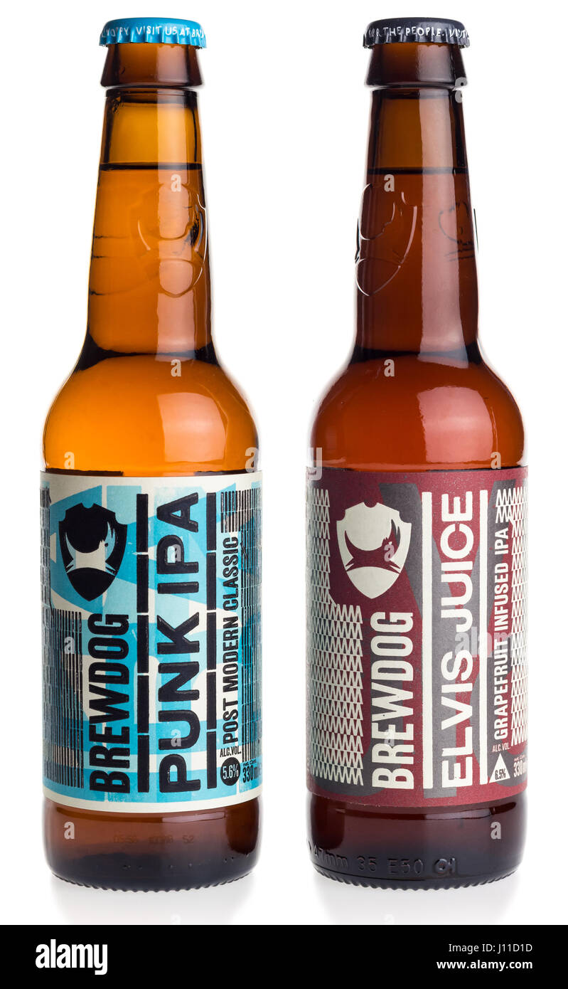 Bouteilles de punk écossais Brewdog et IPA bière jus Elvis isolé sur fond blanc Banque D'Images