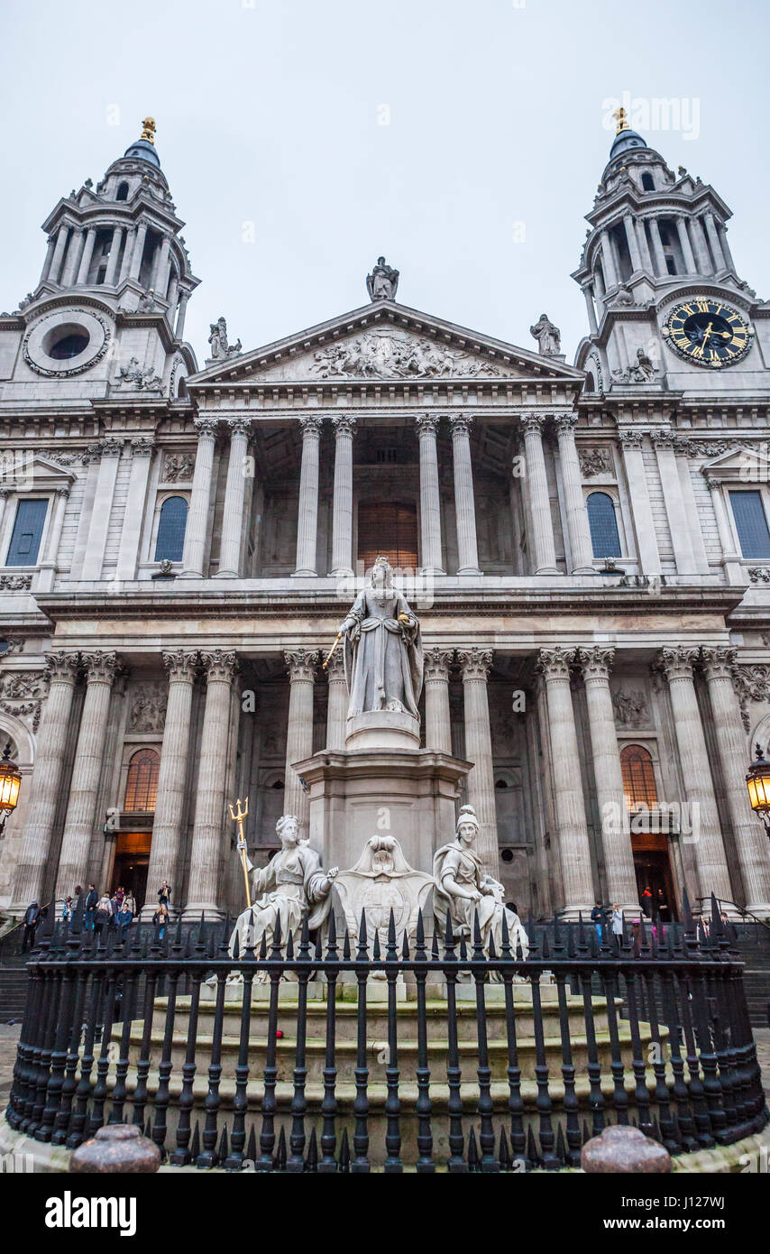 La Cathédrale St Paul, à Londres, Royaume-Uni. Banque D'Images