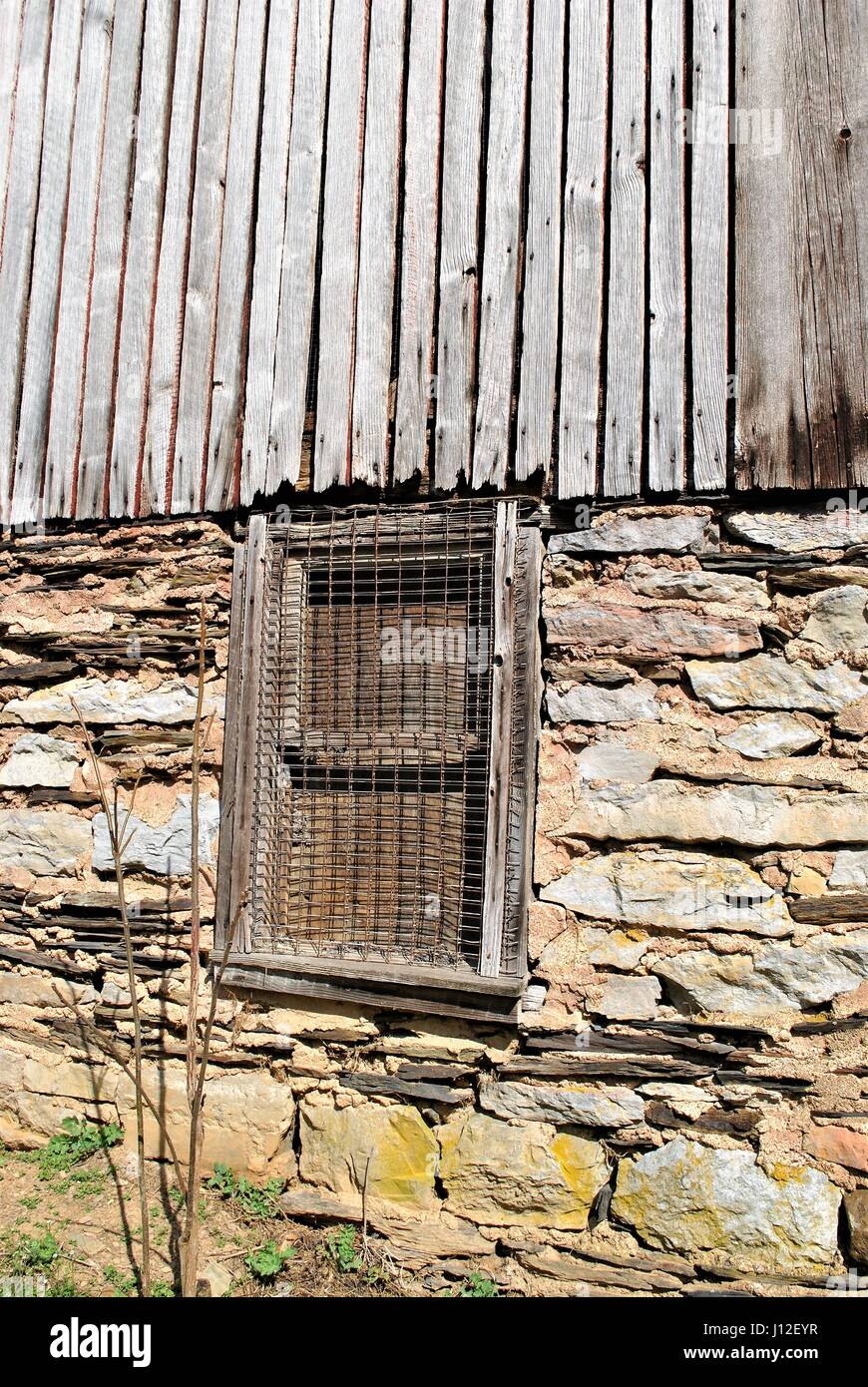 Paroi latérale d'une ancienne grange Banque D'Images
