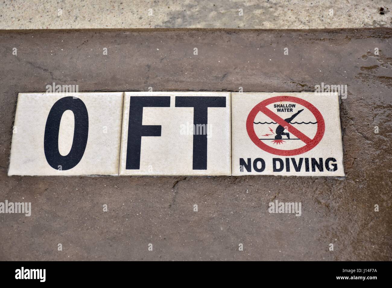 0 FT aucun signe de plongée à la piscine Banque D'Images