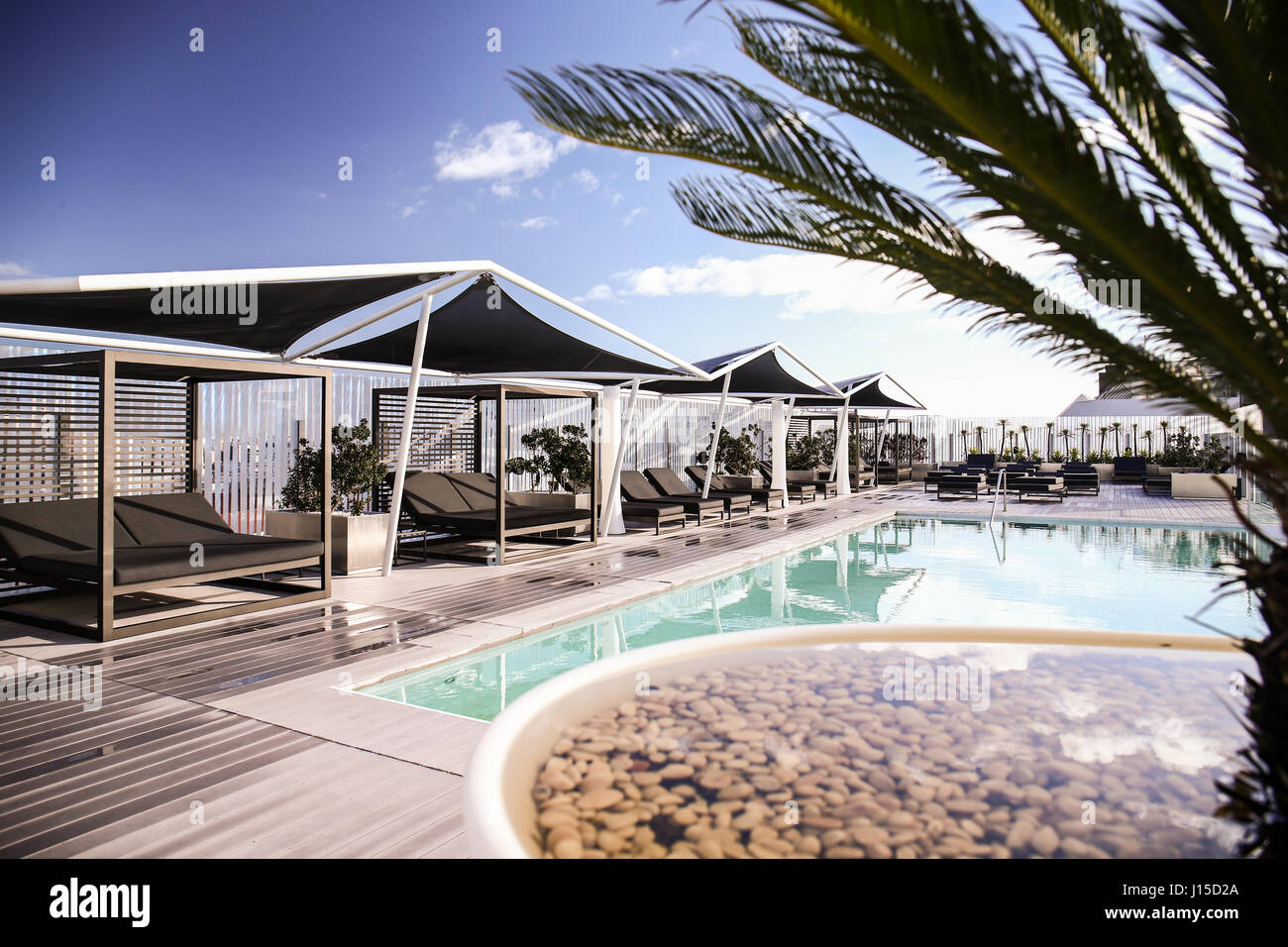 Piscine turquoise luxueux Banque D'Images