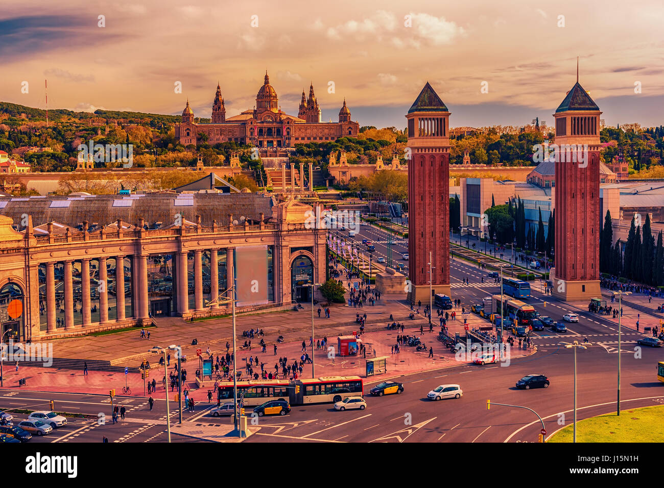 Vue de dessus de l'antenne de Barcelone, Catalogne, Espagne. Le Palais National, Palais National, Musée National d'Art de Catalogne Banque D'Images
