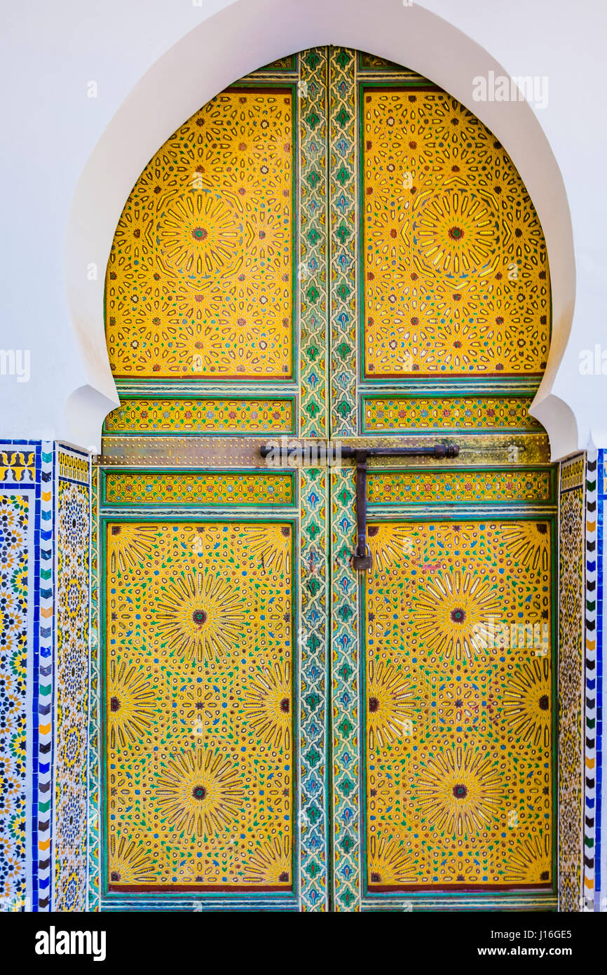 L'Arabe somptueux porte, Fes, Maroc, Afrique du Nord Photo Stock - Alamy