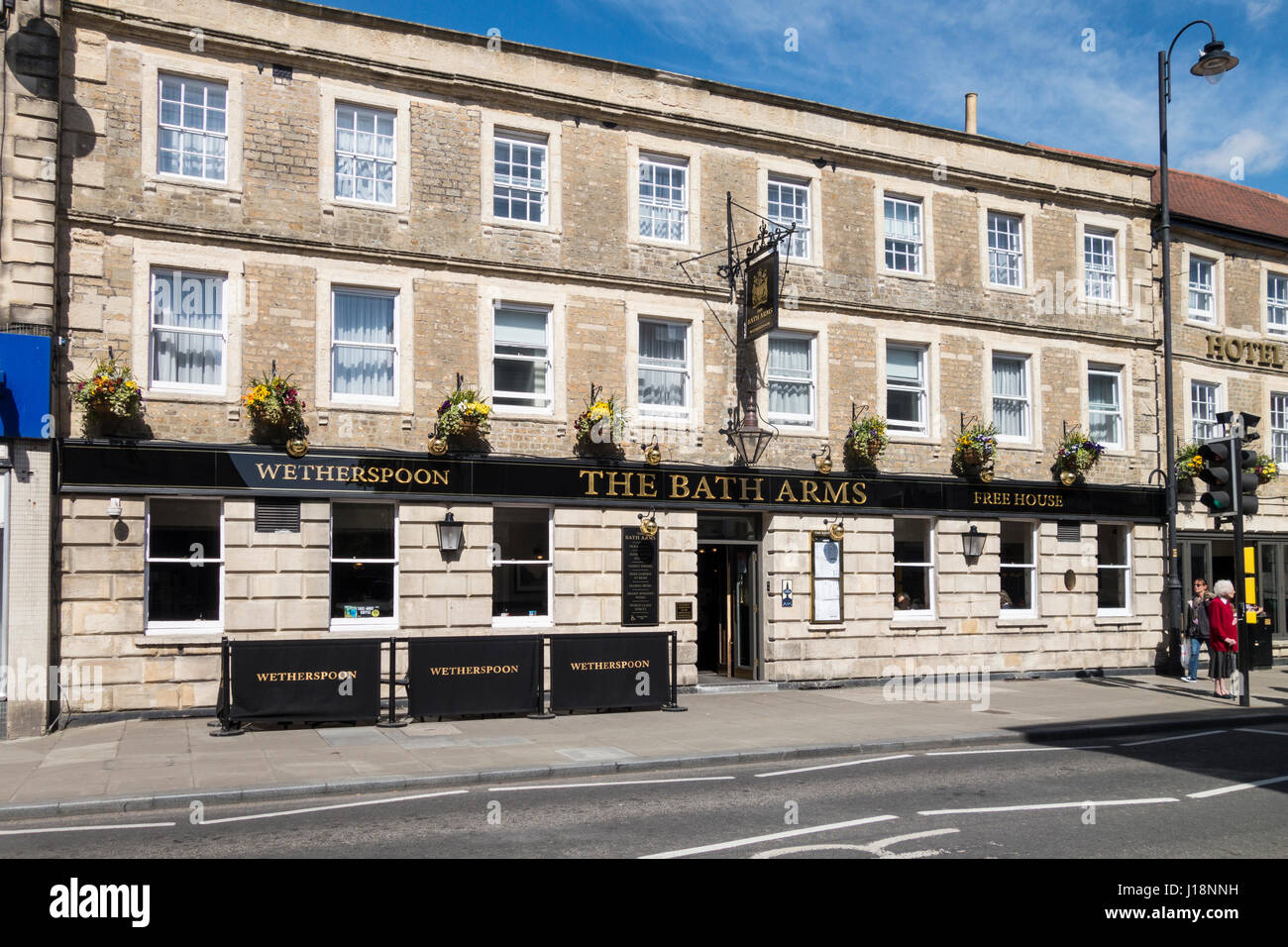 J D Wetherspoon, The Bath Arms, Market place, Warminster, Wiltshire, Angleterre, Royaume-Uni Banque D'Images