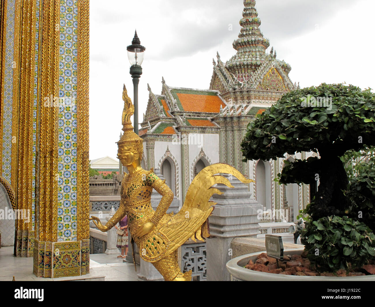 Statue Kinnaree Wat Phra Kaew Palace Bangkok Thaïlande Banque D'Images