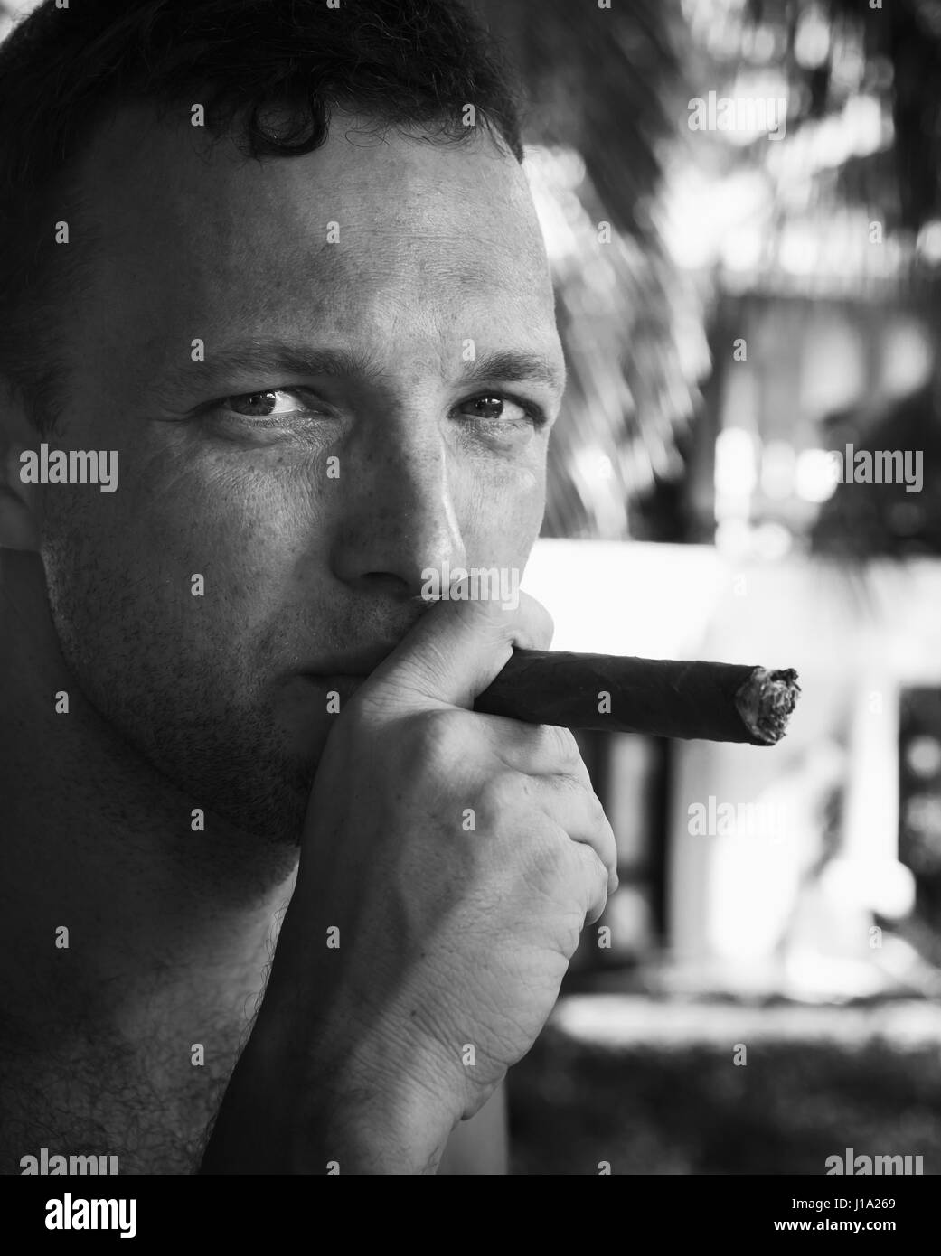 Fume en noir et blanc Banque de photographies et d’images à haute