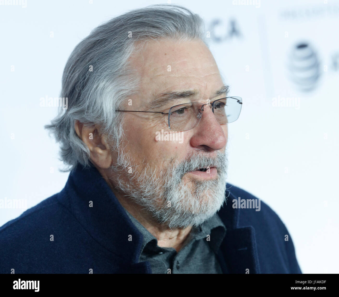 New York, USA. 19 avril, 2017. Robert De Niro arrive au Tribeca Film Festival 2017 Soirée d'ouverture, Clive Davis : La bande originale de nos vies : Le crédit d'accès Photo/Alamy Live News Banque D'Images