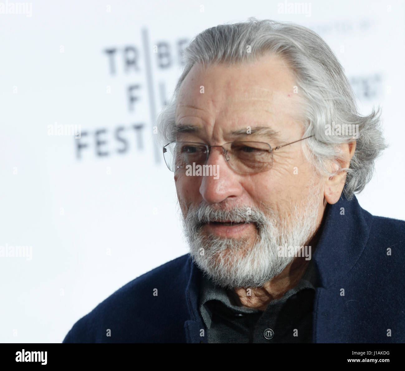 New York, USA. 19 avril, 2017. Robert De Niro arrive au Tribeca Film Festival 2017 Soirée d'ouverture, Clive Davis : La bande originale de nos vies : Le crédit d'accès Photo/Alamy Live News Banque D'Images
