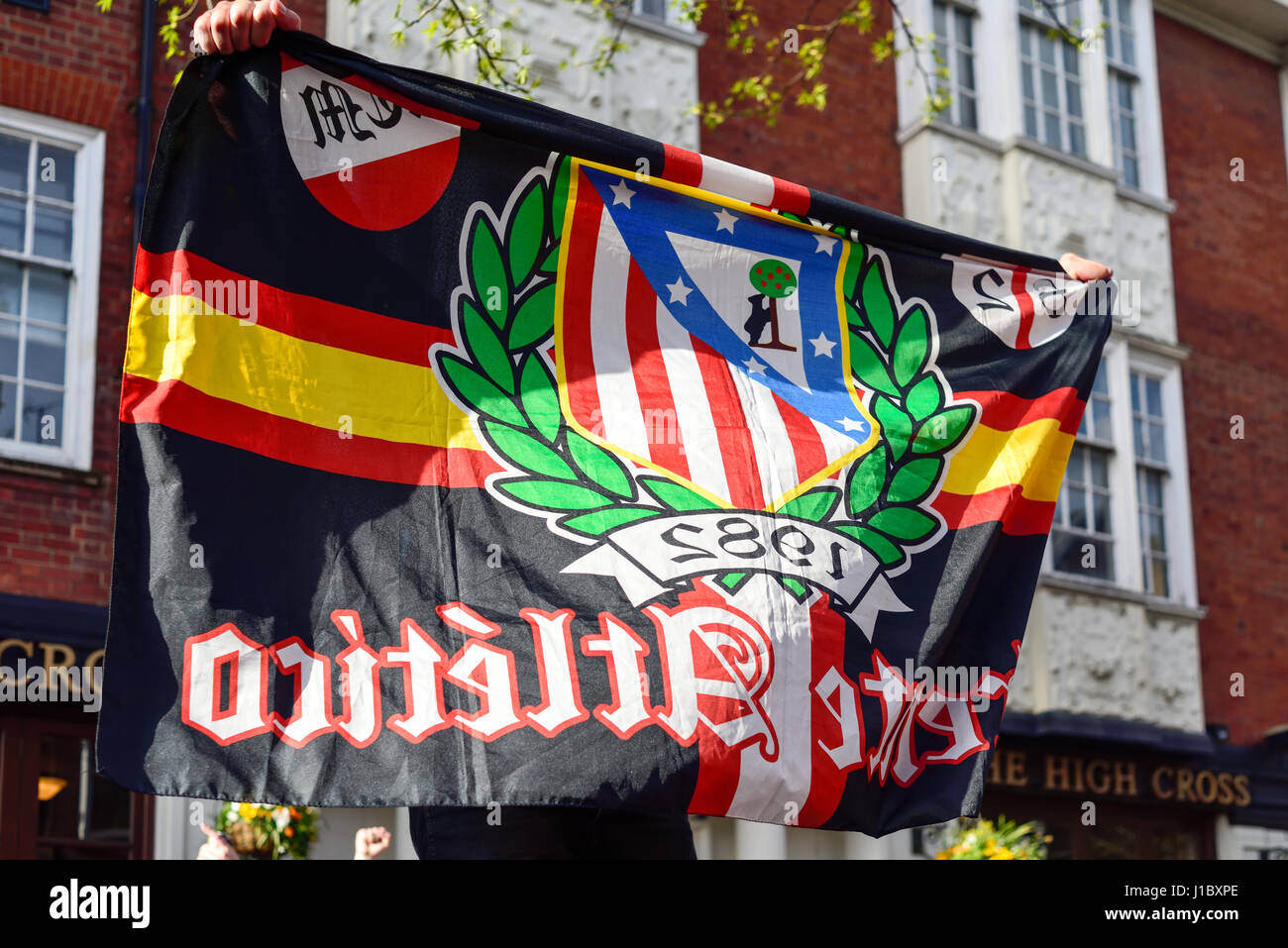 Leicester, UK:18 Avril 2017:Leicester City FC et de l'Atlético Madrid fans en avance Jubilee square de ligue des champions . Banque D'Images