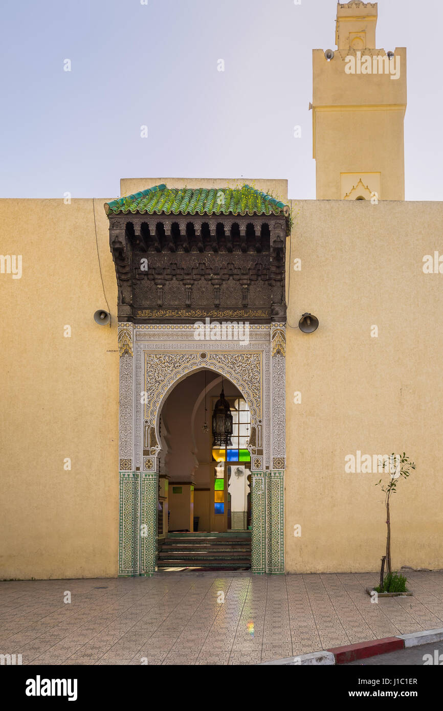 Porte bleue mosquée près de medina de fes, Maroc Banque D'Images