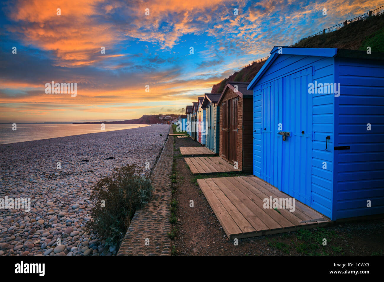 Cabines de plage à Budleigh Salterton Devon dans le sud-est Banque D'Images