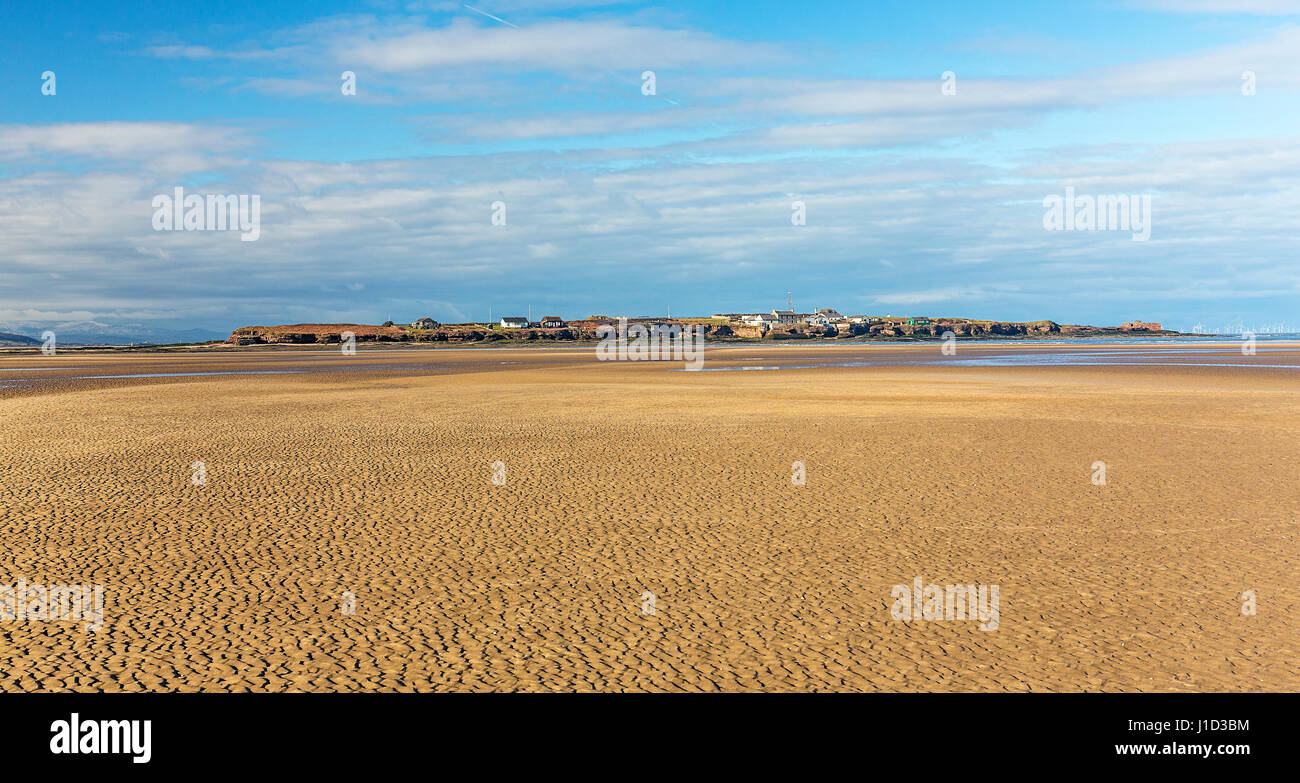 Hilbre Island vu du côté de l'Orient avec marée montante - situé dans l'embouchure de l'estuaire de la rivière Dee Wirral UK février 54126 Banque D'Images