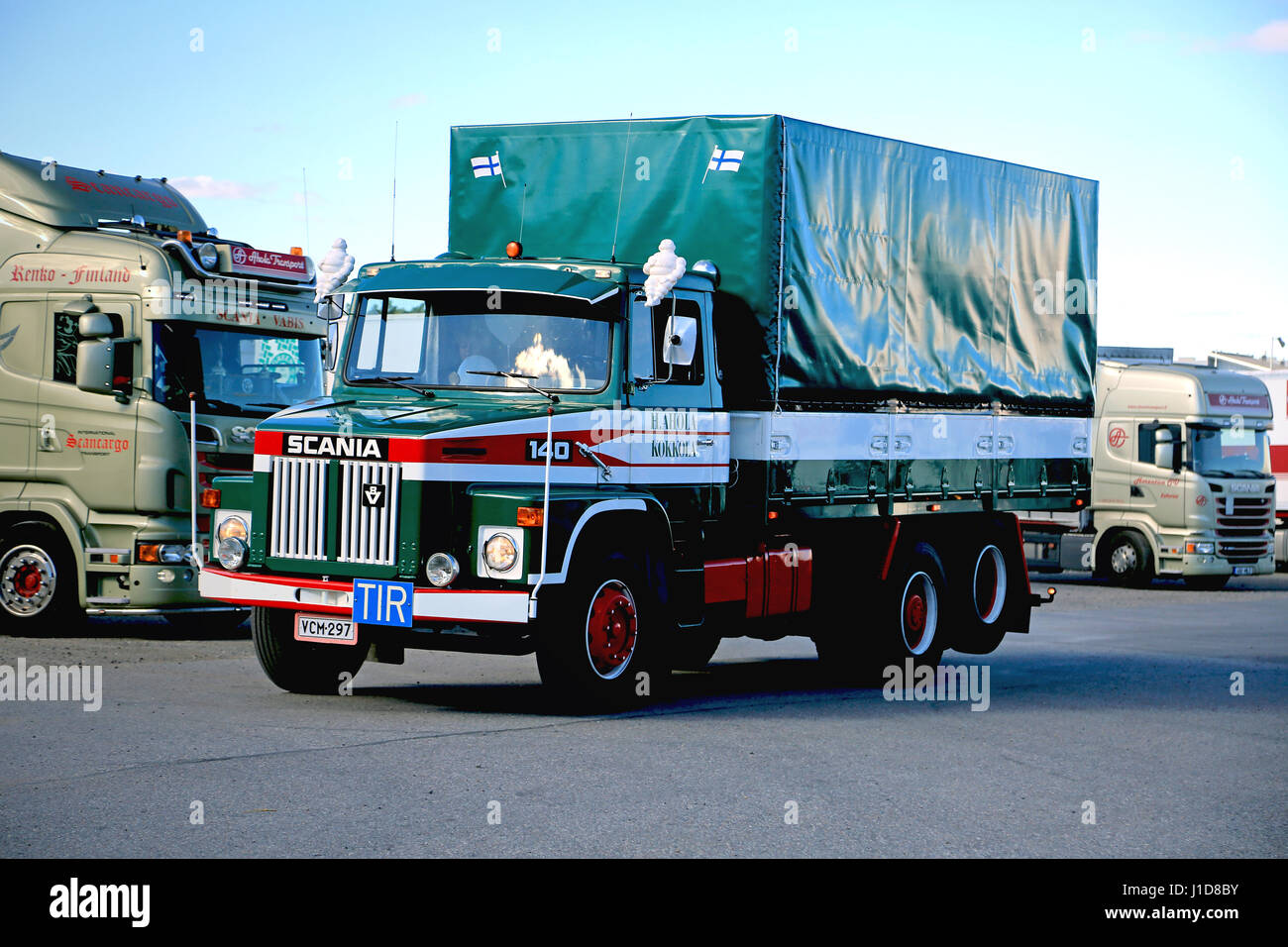 NAANTALI, FINLANDE - le 16 septembre 2016 ; Transport : Ahola présente le premier camion de marchandises de la société, Scania LS 140, sur les portes ouvertes dans Naanta Banque D'Images