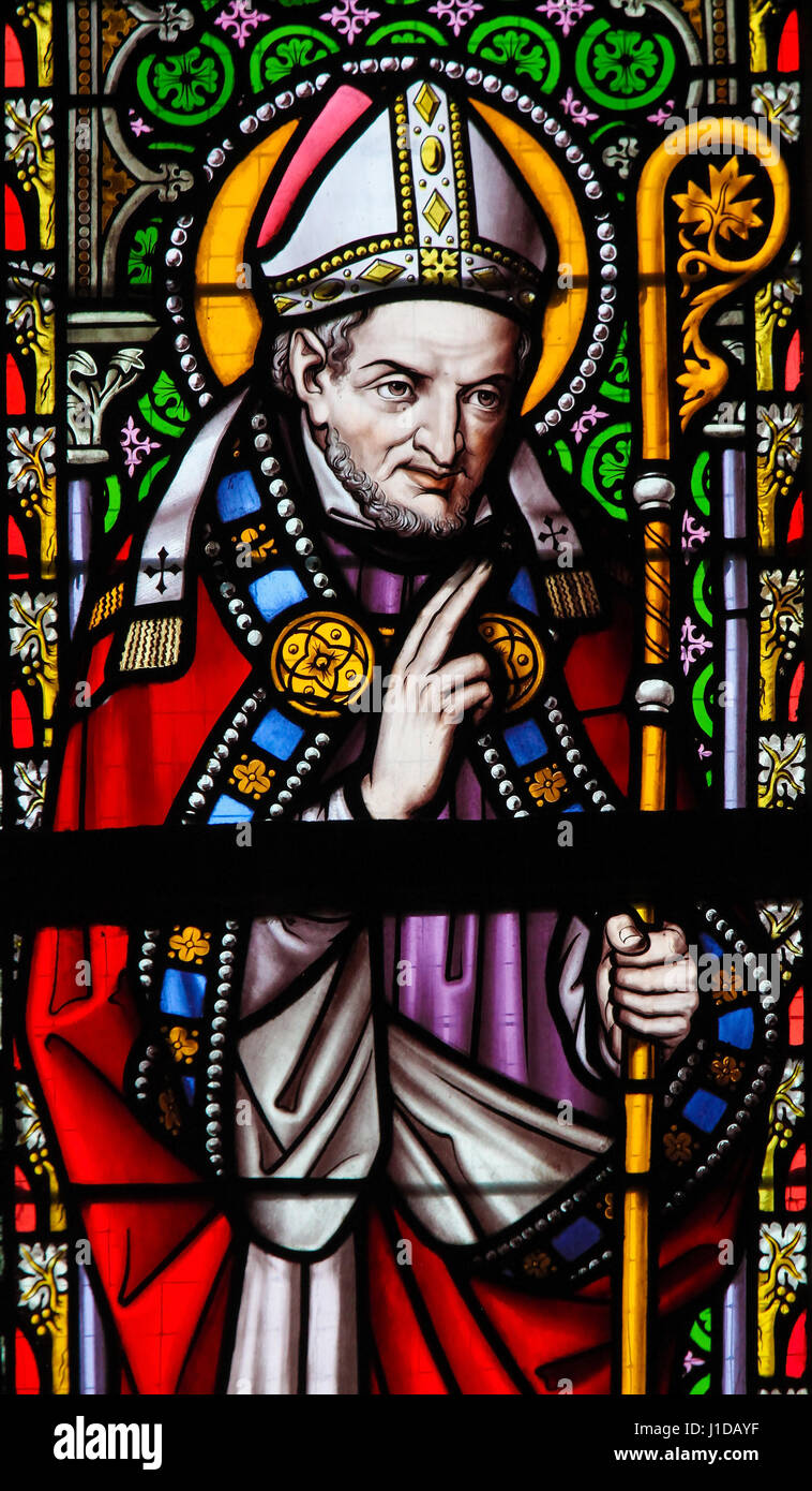 Vitraux dans l'Église du Sablon à Bruxelles, Belgique, représentant Saint Alphonse, fondateur de la Congrégation du Très Saint Rédempteur (le Banque D'Images