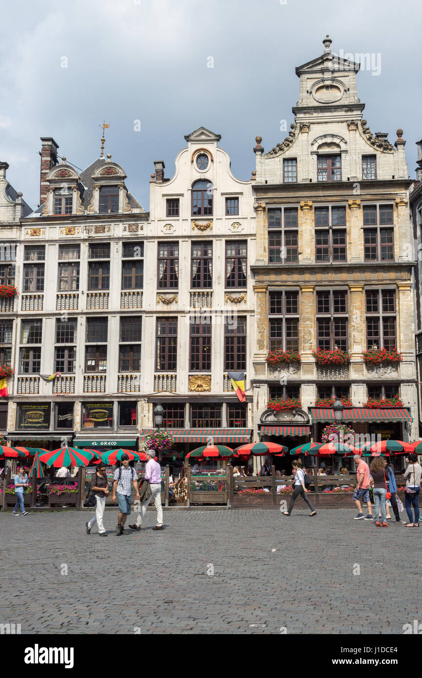 Bruxelles - Jul 30, 2014 : vue sur la célèbre Grand Place (Grote Markt) - la place centrale de Bruxelles. Grand Place a été nommé par l'UNESCO comme sa Banque D'Images