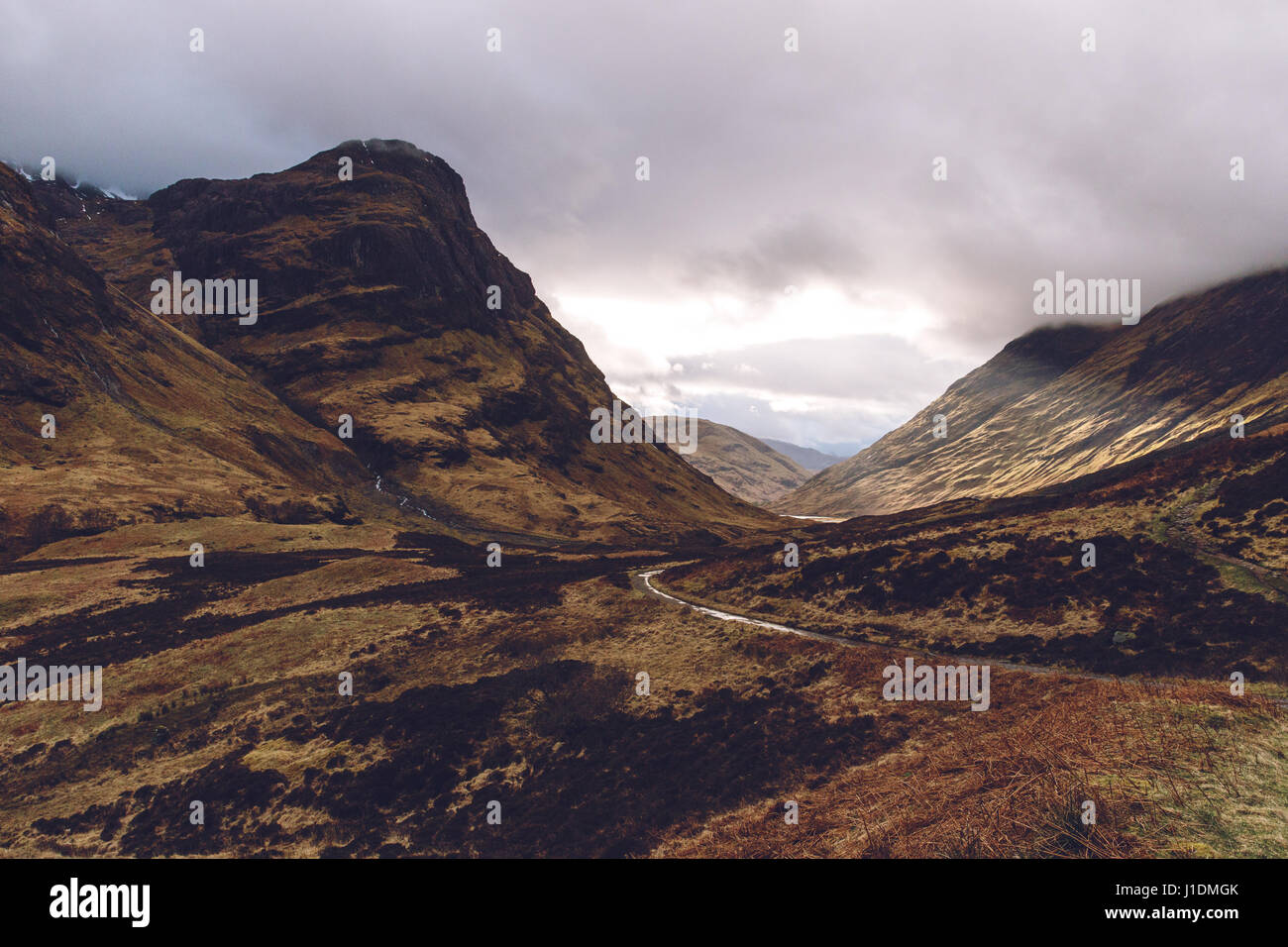 Glencoe valley et les montagnes de l'Écosse. Highlands écossais. Banque D'Images
