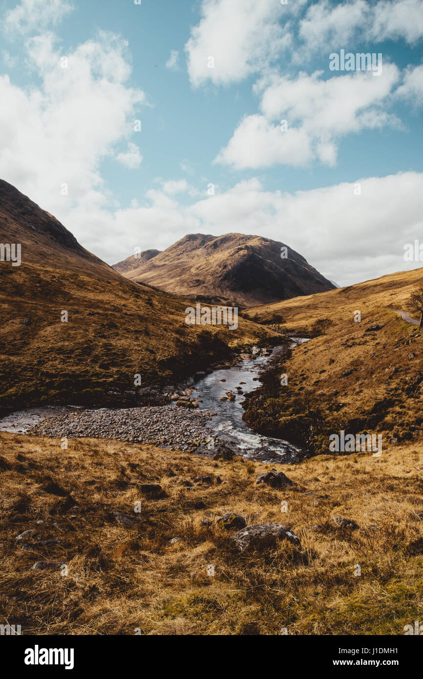 Glen Etive valley aux beaux jours en Ecosse. Highlands écossais. Banque D'Images