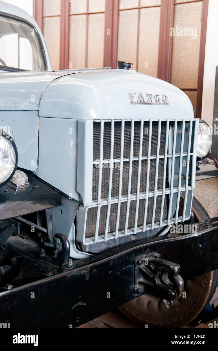 Fargo Power wagon adapté pour les déplacements sur des rails de chemin de fer au Museo del Ferrocarril (Railway Museum) à Madrid-Delicias gare. Madrid, Espagne Banque D'Images