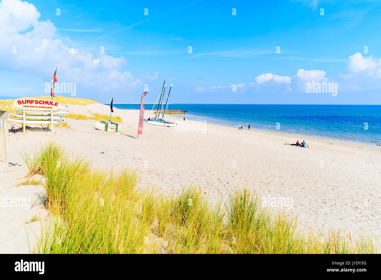 L'île de Sylt, ALLEMAGNE - SEP 6, 2016 : plage de sable fin et dunes d'herbe sur la plage de l'île de Sylt, Liste, l'Allemagne. Banque D'Images