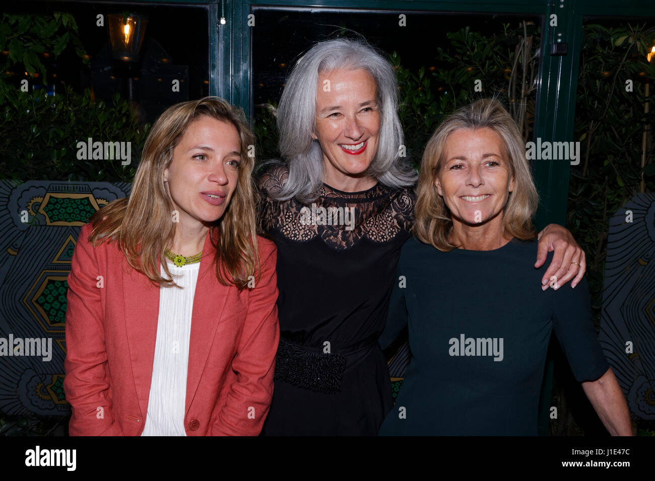Paris, France. 19 avril, 2017. Oriane Jeancourt Galignani, Tatiana de Rosnay et Claire Chazal assister aux 10e 'La Closerie des Lilas" 2017 Prix littéraires à la Closerie des Lilas. Credit : Bernard Menigault/Alamy Live News Banque D'Images