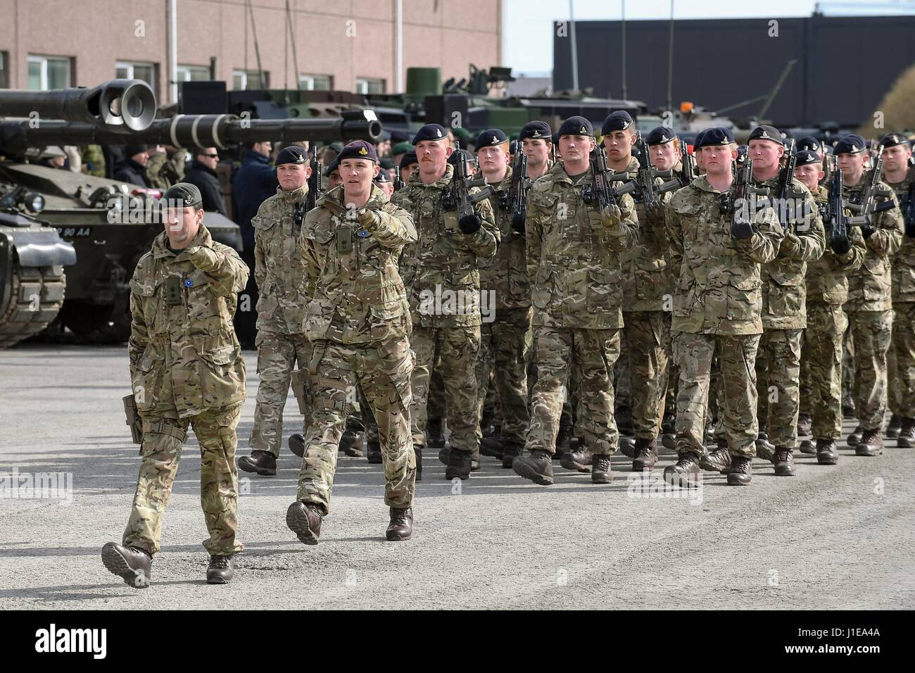 Tapa L Estonie Apr 20 2017 Les Soldats Britanniques En Mars Parade tapa-l-estonie-apr-20-2017-les-soldats-britanniques-en-mars-parade