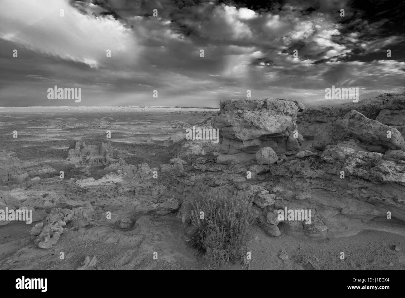 Coucher du soleil à la ville d'Adobe, Adobe rim ville zone d'étude, Sweetwater County, Wyoming. Banque D'Images