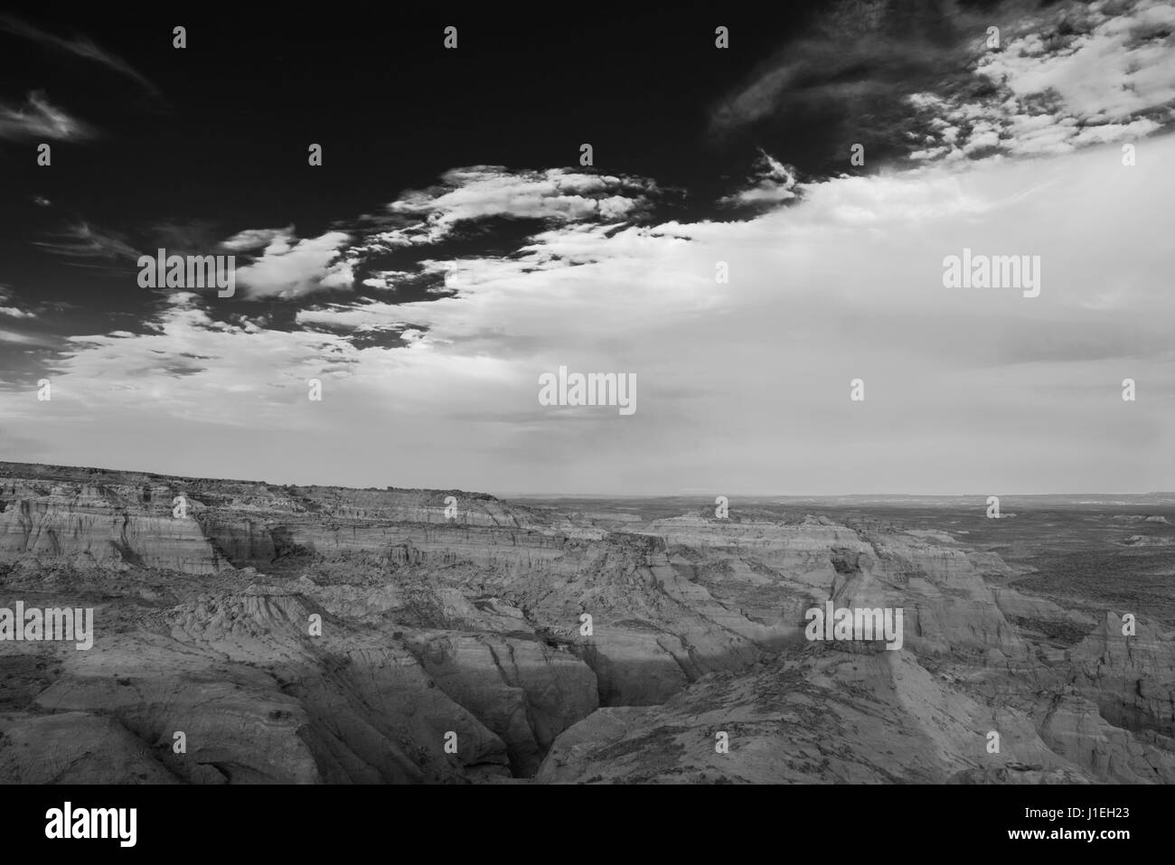 Coucher du soleil à la ville d'Adobe, Adobe rim ville zone d'étude, Sweetwater County, Wyoming. Banque D'Images