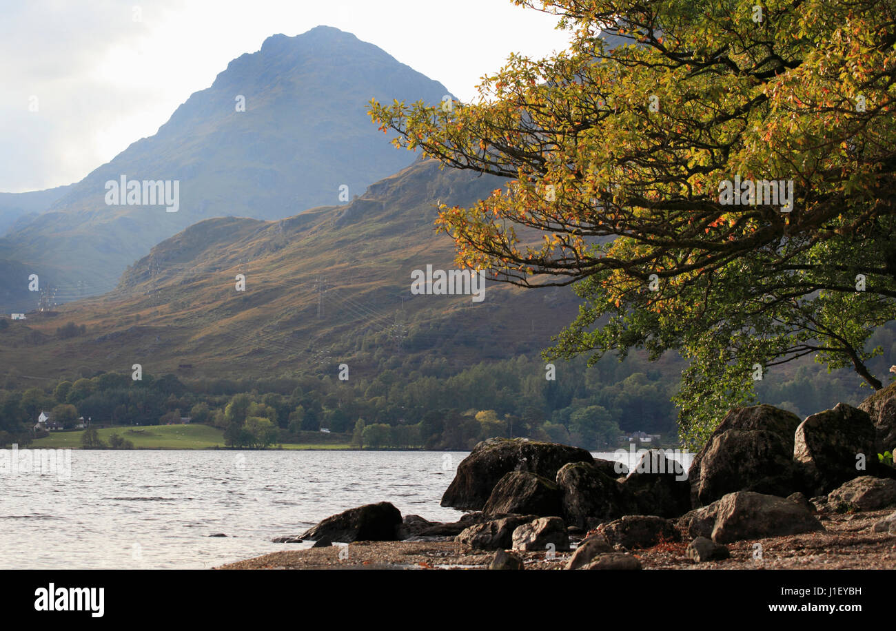 La vue sur les Alpes Arrochar Inversnaid, Loch Lomond, Parc National des Trossachs, Ecosse, Europe Banque D'Images