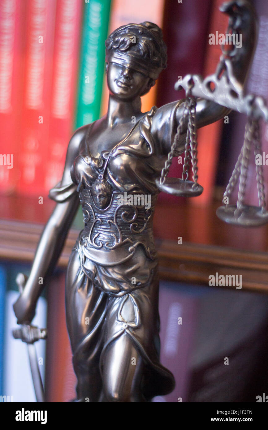 Law Offices d'avocats statue juridique aveugle grecque déesse Thémis statuette en métal couleur