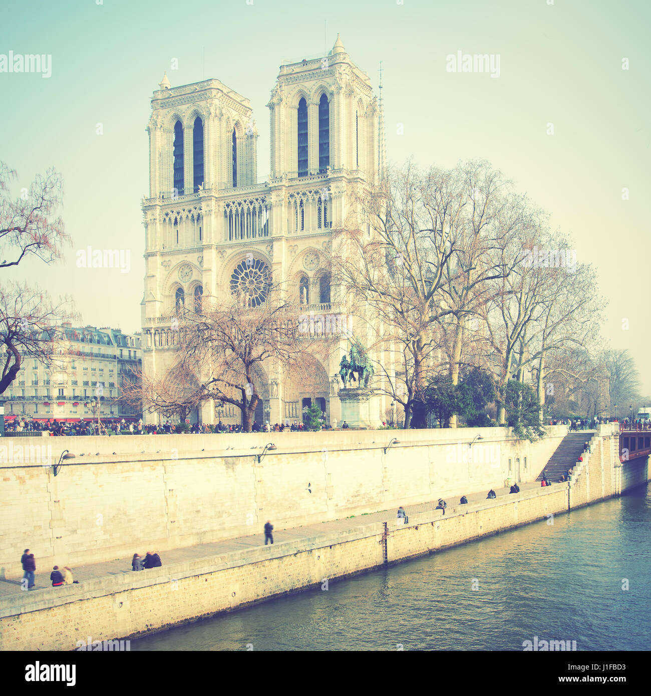 Notre Dame de Paris, France. Retro style image filtrée Banque D'Images