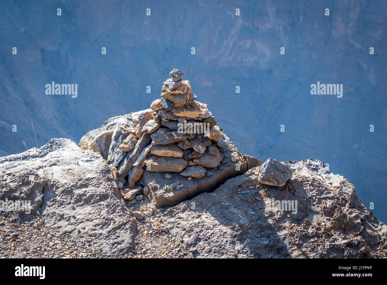 Oman ; roches pile sur Jebel Shams Banque D'Images