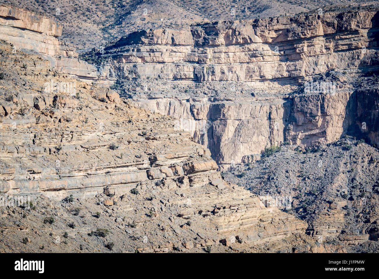 Oman ; visualiser jusqu'mighty rock formation sur Jebel Shams Banque D'Images