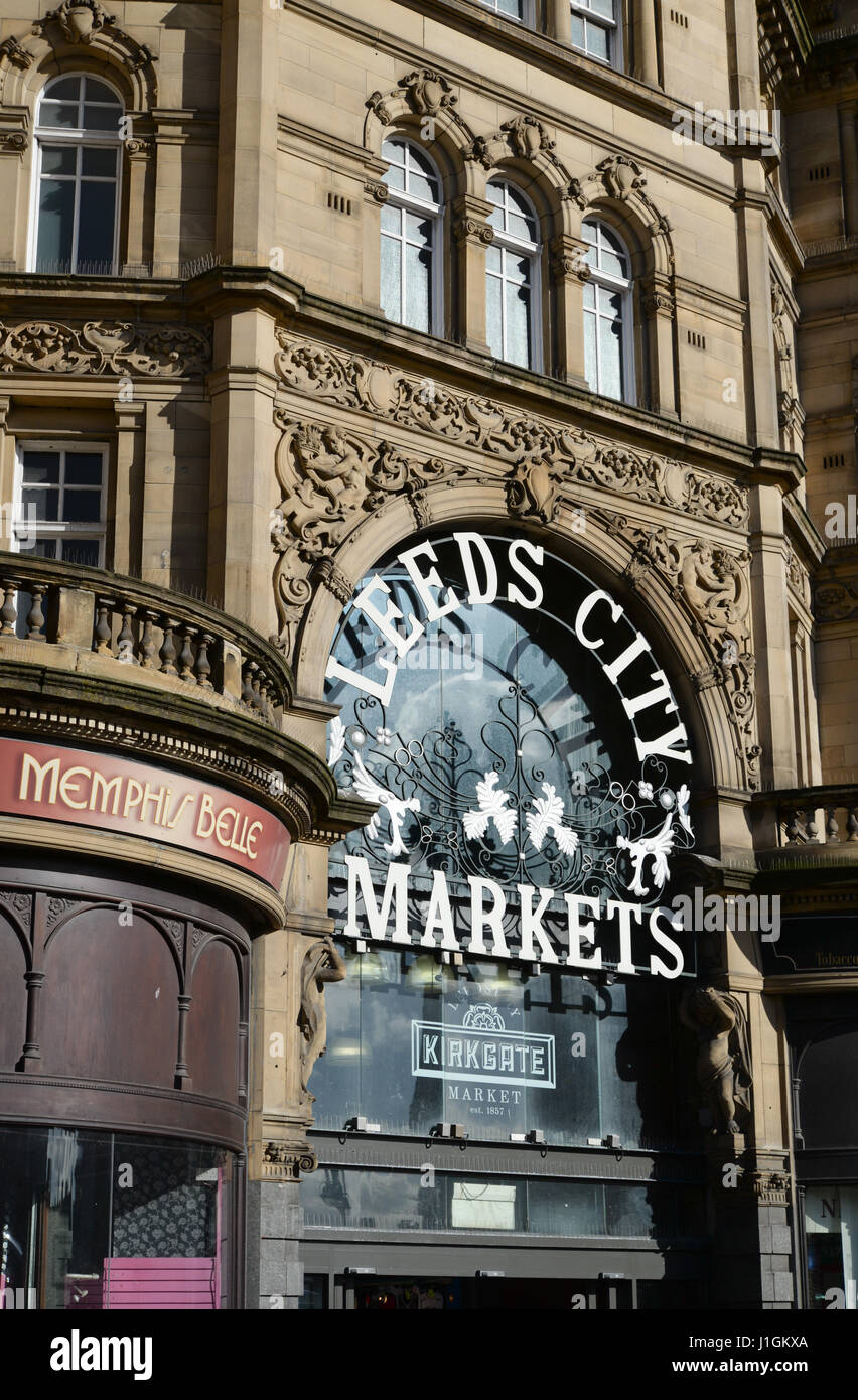 Leeds Kirkgate Market à Leeds, West Yorkshire, Angleterre situé sur Vicaire Lane. C'est le plus grand marché couvert en Europe Banque D'Images