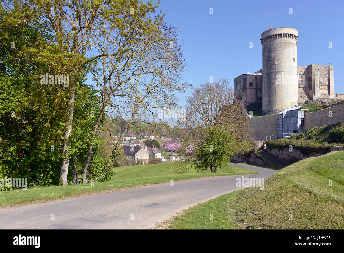 Château de Guillaume le Conquérant de Falaise vu de la route, une commune française, située dans le département des Hautes-Alpes et la région en France Banque D'Images Château de Guillaume le Conquérant de Falaise vu de la route, une commune française, située dans le département des Hautes-Alpes et la région en France Banque D'Images