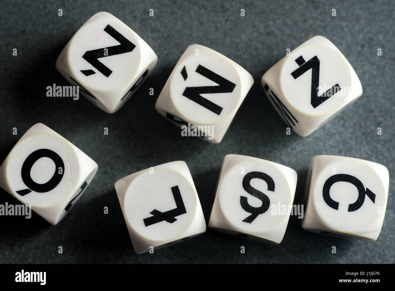 Lettres avec signes diacritiques polonais cubes jouet blanc Banque D'Images