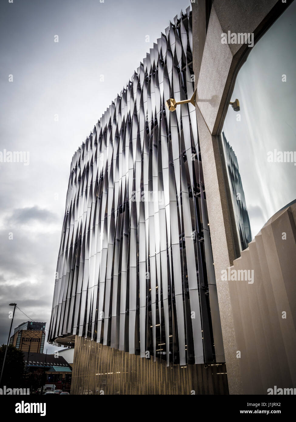 L'extérieur de plusieurs étages à Victoria Gate, Leeds, Royaume-Uni. Banque D'Images