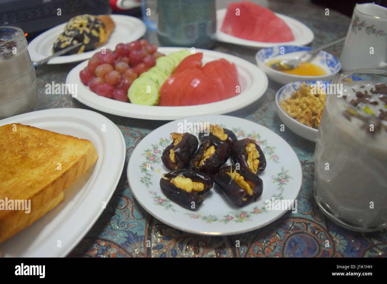 L'Iftar repas petit déjeuner pour les mois de Ramadan le jeûne musulman Banque D'Images