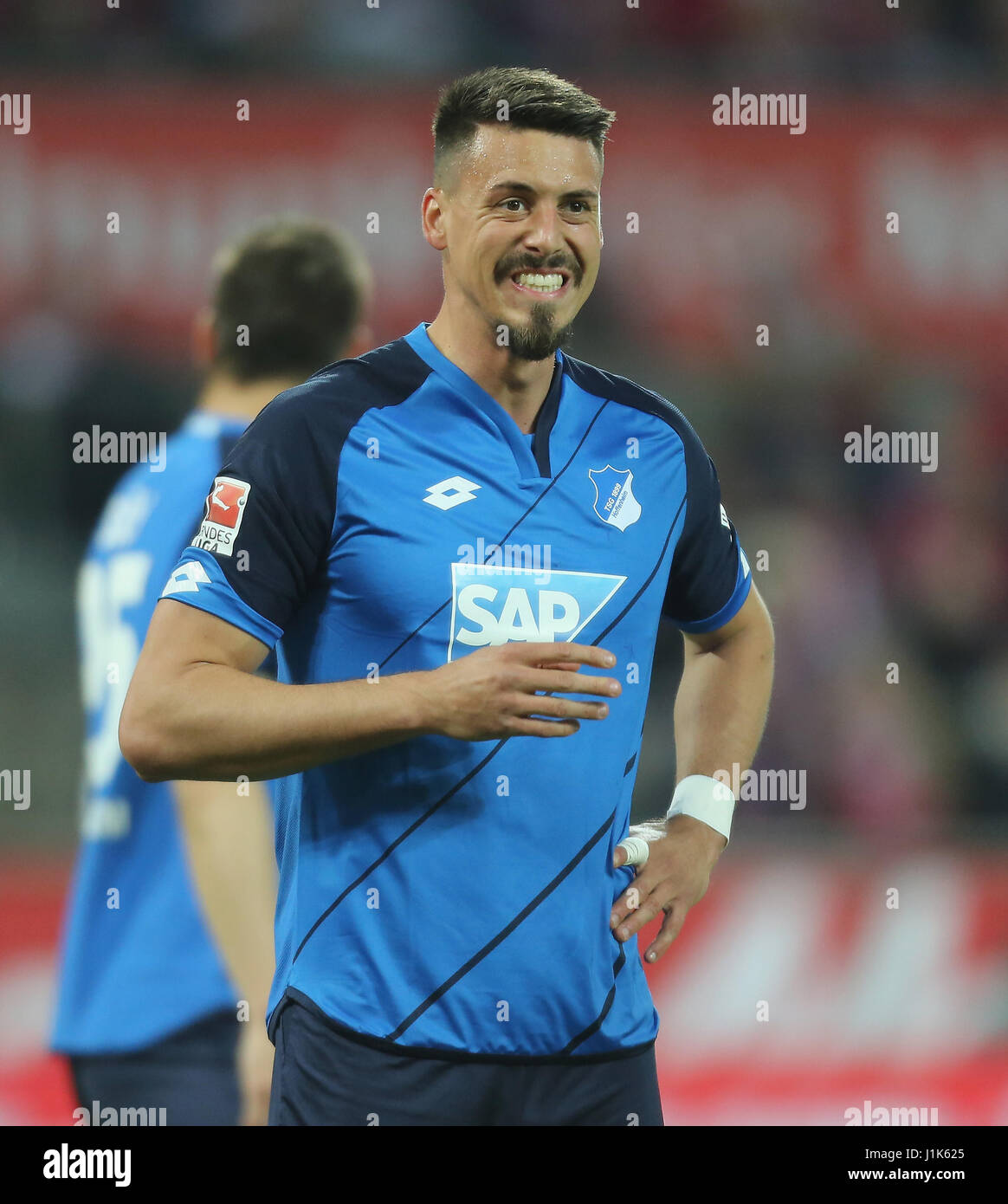 Cologne, Allemagne 21 avril 2017 Journée de Bundesliga, 30, 1. FC Koeln vs TSG 1899 Hoffenheim : Sandro Wagner (Hoffenheim) les gestes. Credit : Juergen Schwarz/Alamy Live News Banque D'Images