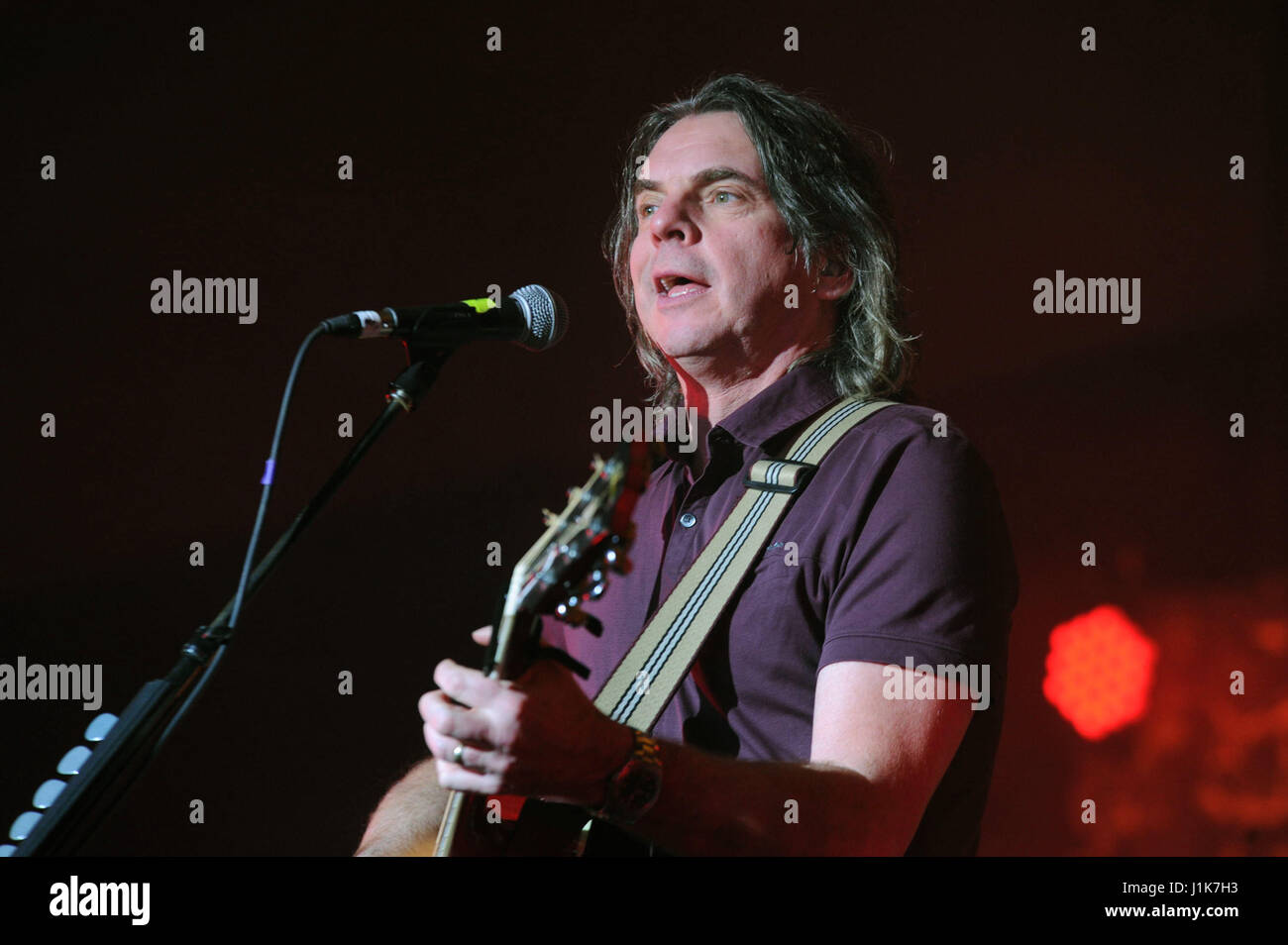 Toronto, Canada. Apr 20, 2017. Toronto, Canada. Le 20 avril 2017. Neil Osborne, 54-40 personnes intronisées à l'industrie canadienne de la musique au Temple de la renommée de la musique canadienne 2017 Prix de l'industrie de radiodiffusion à l'Hôtel Sheraton Centre à Toronto, Canada. Credit : EXImages/Alamy Live News Banque D'Images