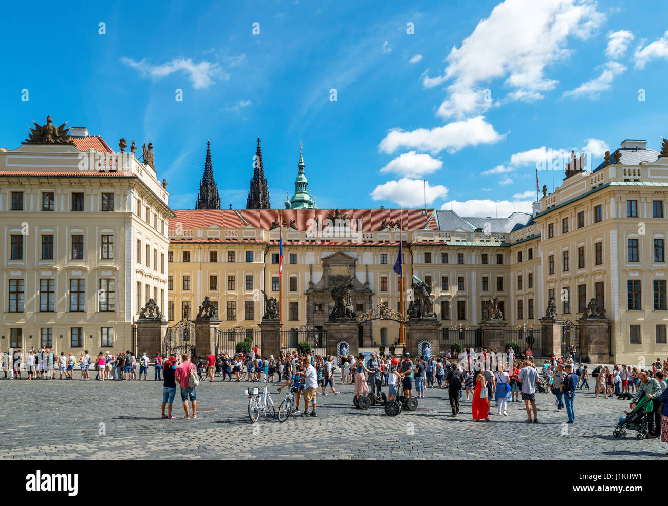 Le Château de Prague à partir de Hradcany Square (Hradčanské náměstí), Prague, République Tchèque Banque D'Images