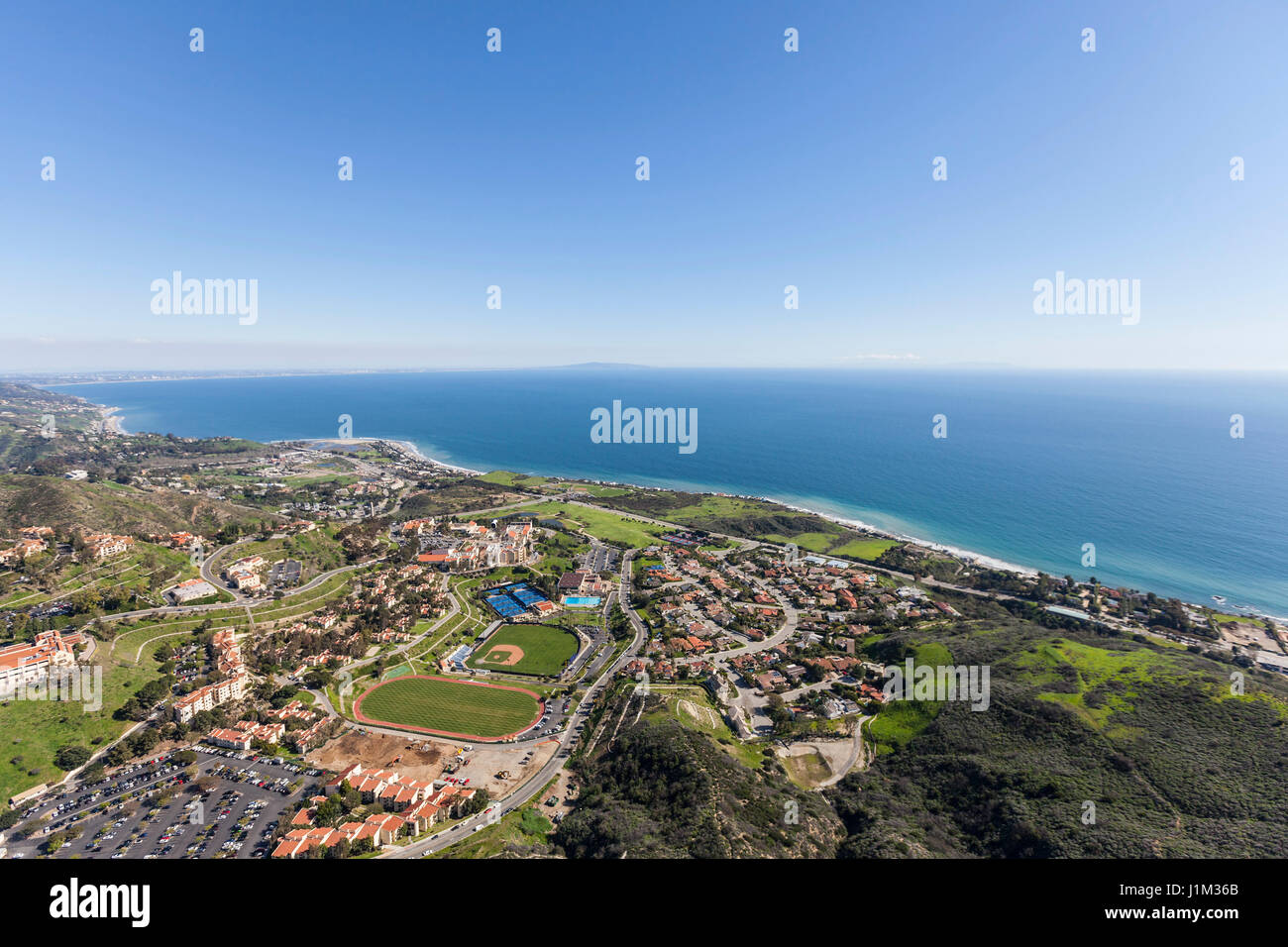Vue aérienne de Malibu et la baie de Santa Monica, près de Los Angeles, Californie. Banque D'Images