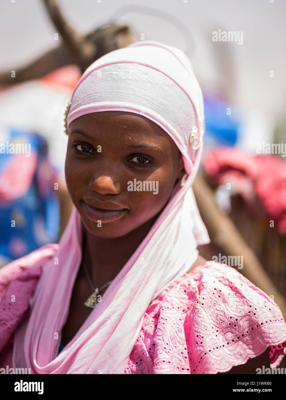 Portrait d'une jeune fille peul du Sénégal Banque D'Images